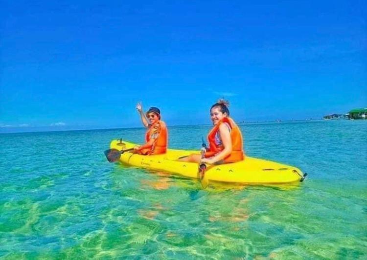 Richville Little Boracay Guest House Calatagan Eksteriør billede