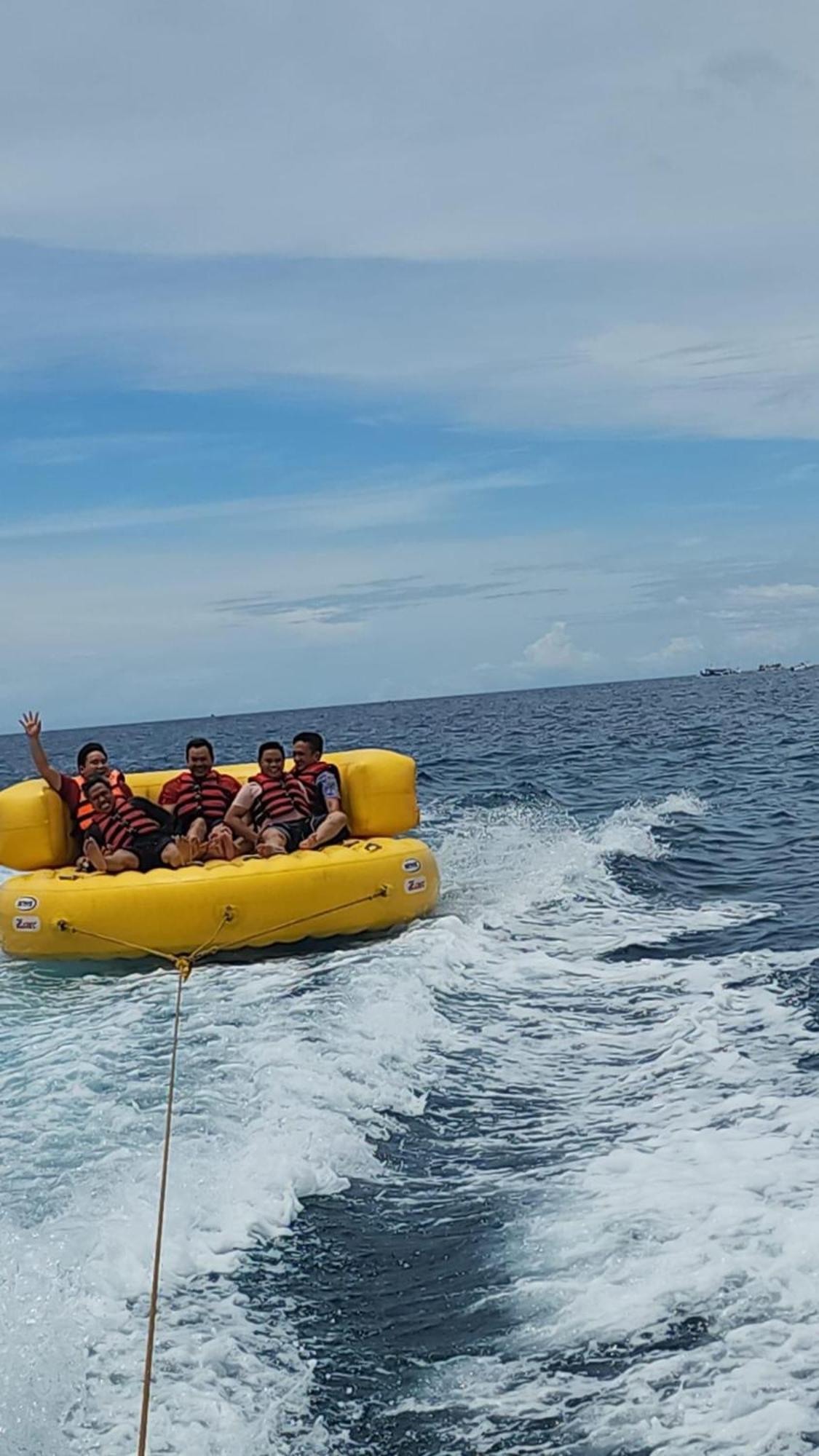 Richville Little Boracay Guest House Calatagan Eksteriør billede