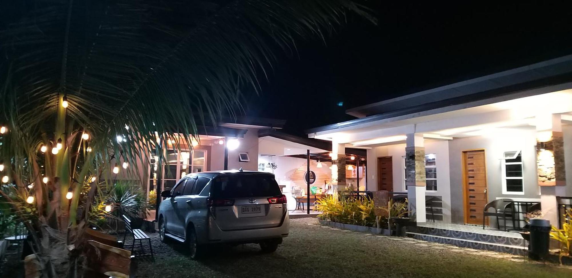 Richville Little Boracay Guest House Calatagan Eksteriør billede